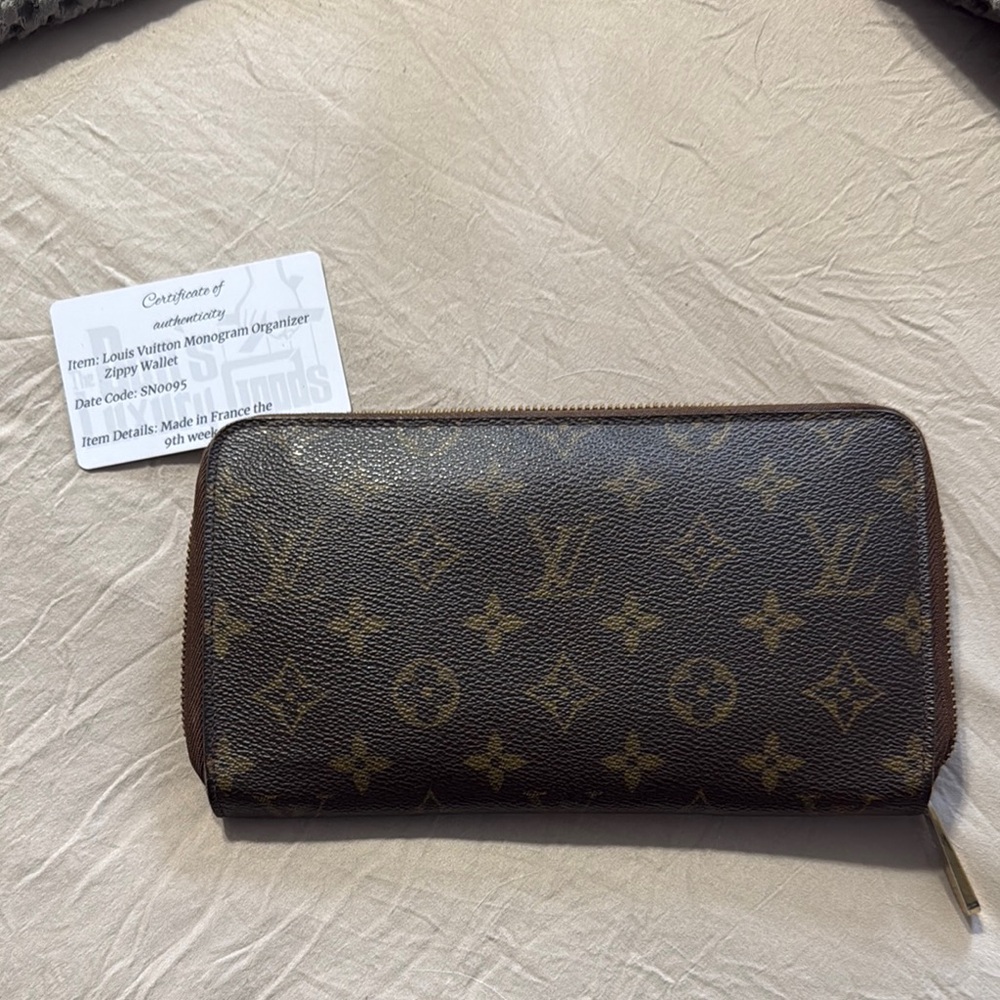 Louis Vuitton Monogram Wallet - Brown